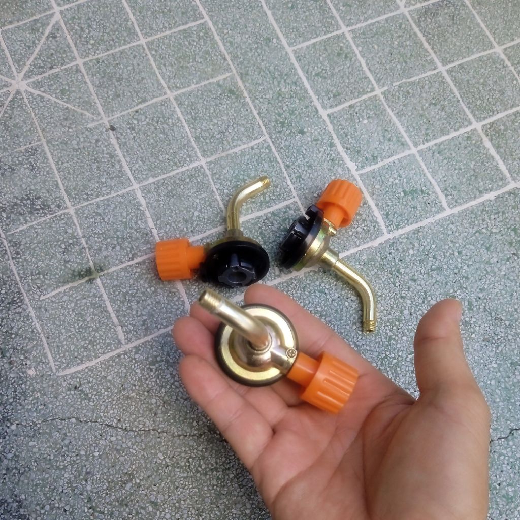 Van Khóa Bình Gas Mini Ống Màu Đồng Phi 10mm