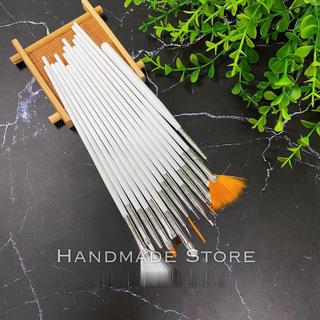 Bộ cọ vẽ 15c