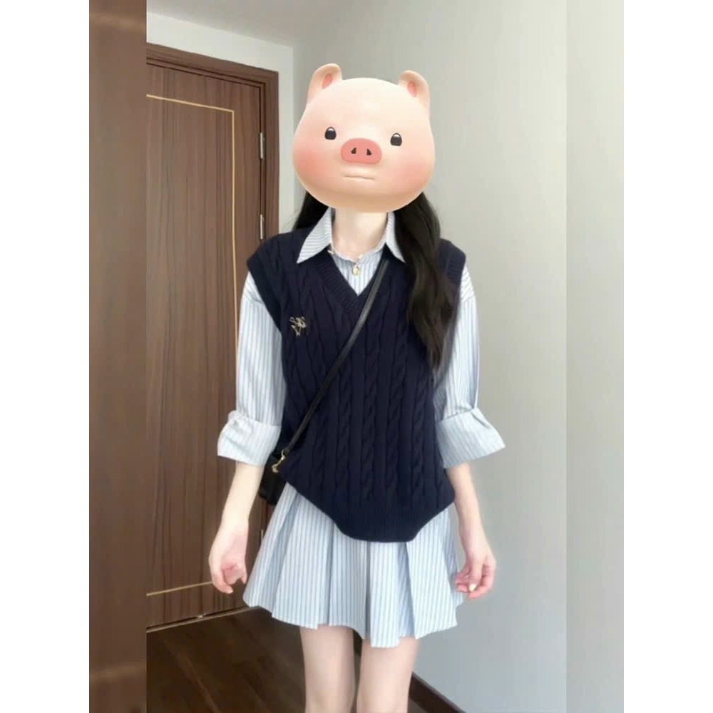 Set Váy Sơ Mi Kẻ Xanh Dài Tay Mix Áo Gile Len Tăm Xanh Than (Ảnh Thật Trải Sàn) Lollaye | BigBuy360 - bigbuy360.vn