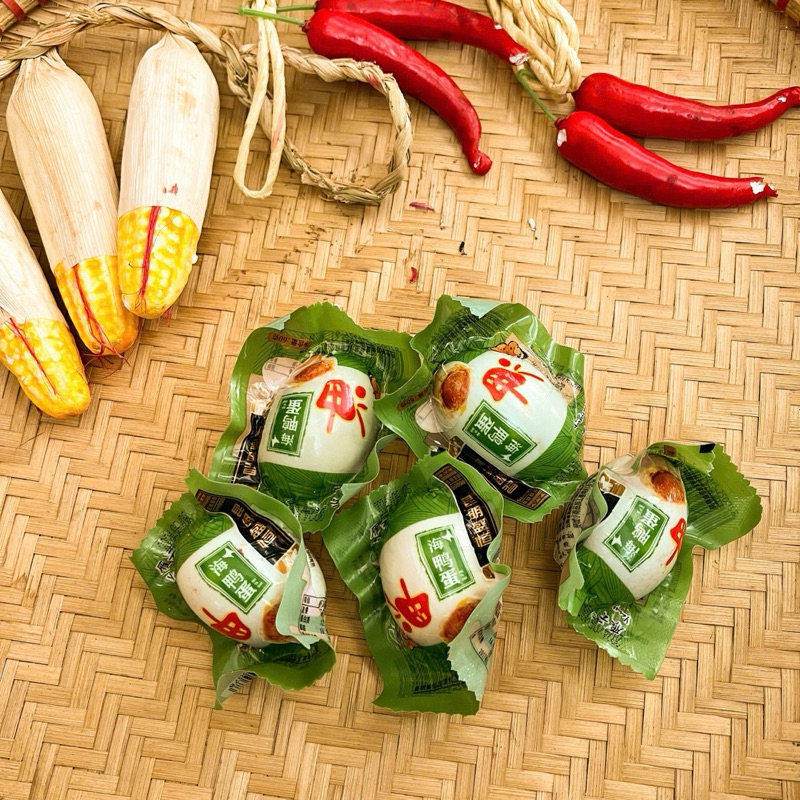 Trứng Muối Vịt Biển Trung Quốc - Trứng Vịt Biển Muối Bắc Hải Thơm Ngon - Gói To 60G dùng ăn cơm, cháo trắng, ăn vặt
