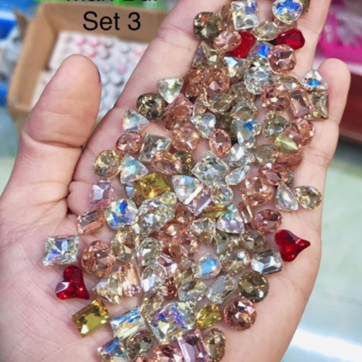Set đá khối chân nhọn 50 viên mix size- phụ kiện nail đính móng