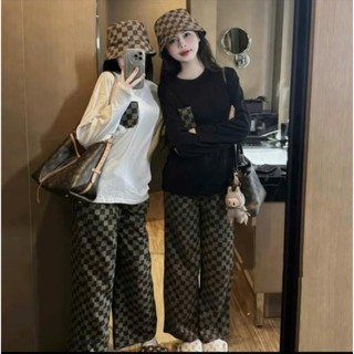 Bộ quần áo thu đông nữ LV, áo thun dài tay phối túi ngực mix quần kẻ ca rô suông dài