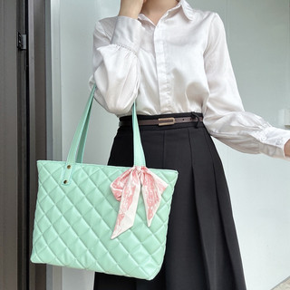 Mã A6 túi công sở đeo vai da mềm trần ô trám size vừa túi nữ xinh đẹp ( tặng khăn lụa)