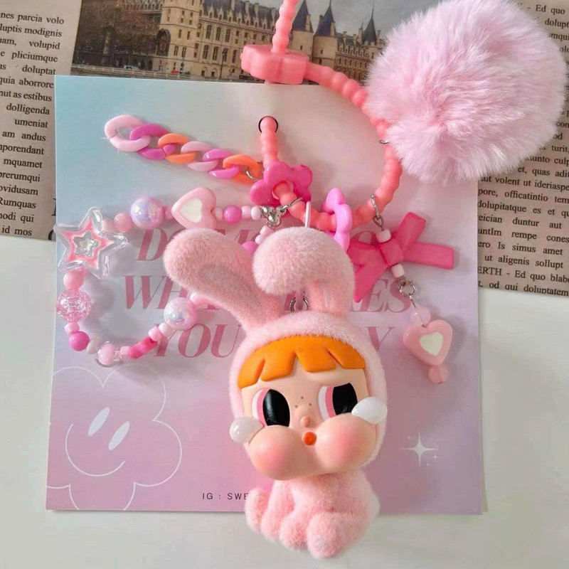 Móc khoá crybaby charm bông