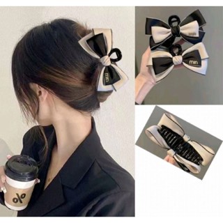 Kẹp càng cua Min đính nơ vải sang trọng lịch lãm