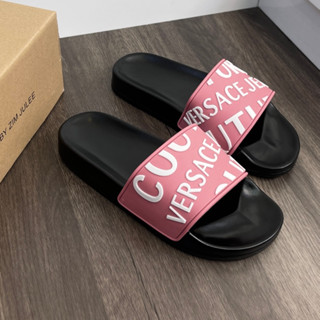 Dép nam nữ quai ngang họa tiết nổi VERS-J bản mới chống nước quai dày - Dép boy phố girl phố thoải mái nịnh chân