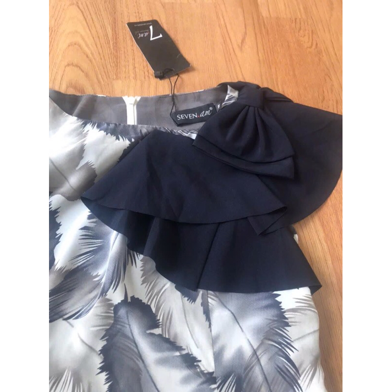 Đầm Seven AM size M newtag