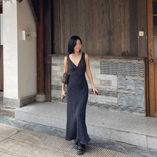  Váy maxi nữ đen chấm bi cổ V dáng dài Orié Baie - Stardress 