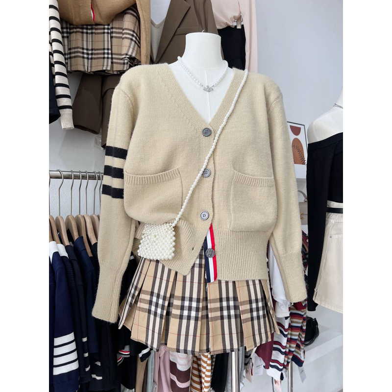 ( SẴN HOẢ TỐC LOẠI 1  ) Set áo khoác cdg thom  chân váy ly kẻ cực sang chảnh Kim Anh Bùi Hàn