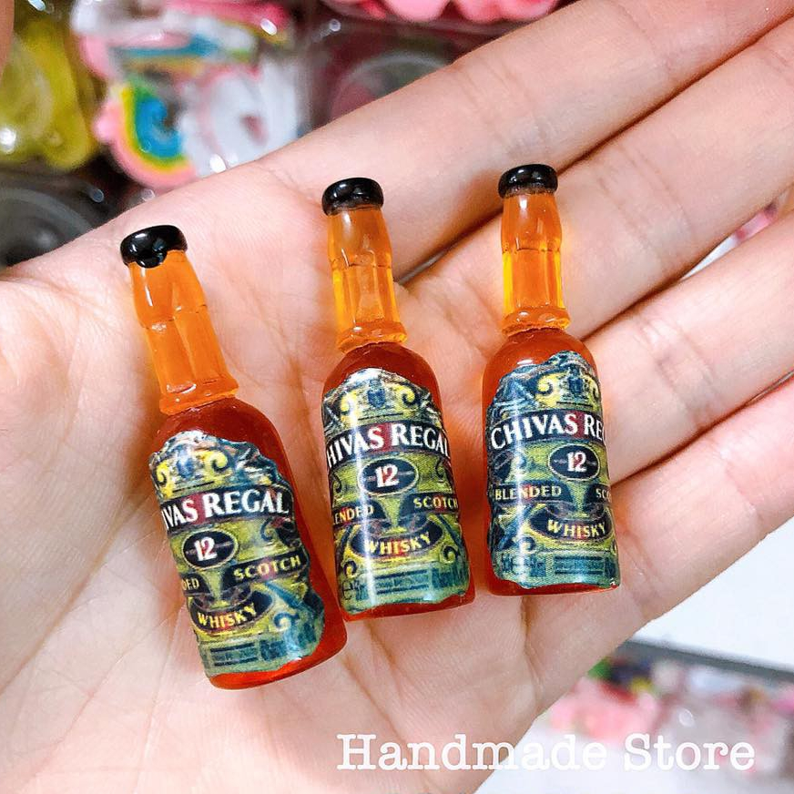 Charm rượu mô hình đồ chơi