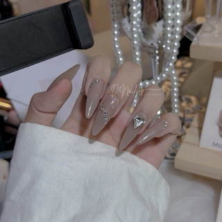 Mã D100 nailbox D.Nails