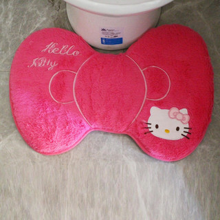 Thảm dậm chân Kitty nơ