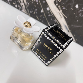 Nước hoa nữ Marc jacosb daisy 4ml