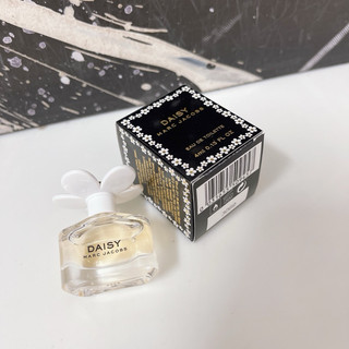 Nước hoa nữ Marc jacosb daisy 4ml
