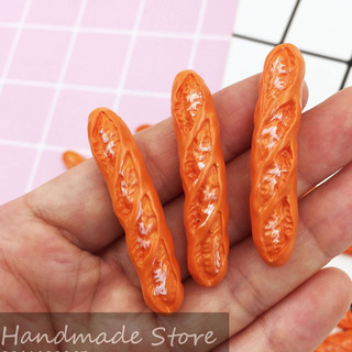 Charm bánh mì dài