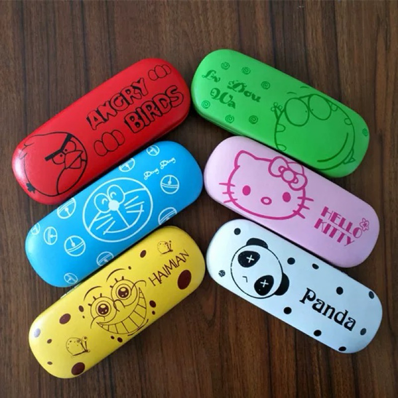 Hộp đựng kính cận Hello Kitty - Doremon Doraemon