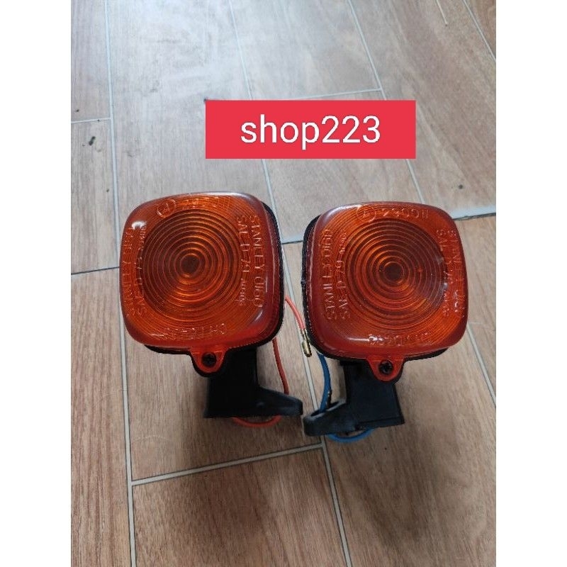 Đôi xi nhan xe chaly đời 81