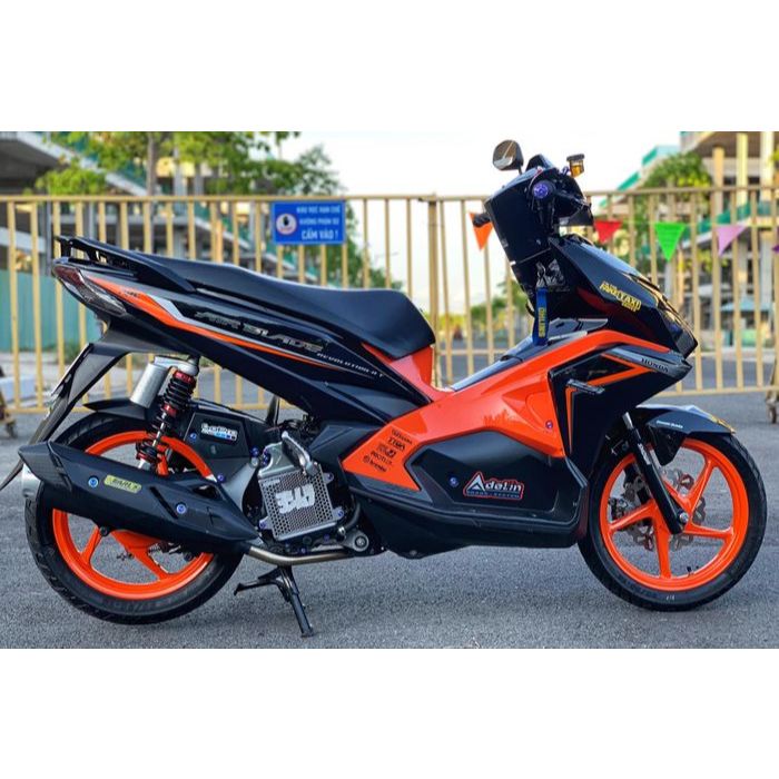 Tem rời Airblade đen chỉ cam (H) -1