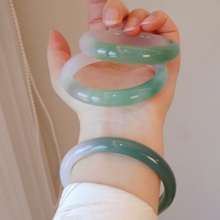 Vòng Mã Não Trắng Ánh Xanh Ngọc Bản Trong Khởi Quang Lắc Tay Phong Thủy - Lador