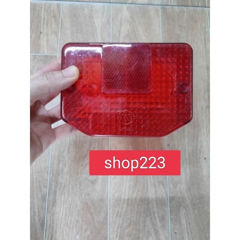 nắp đèn hậu xe Custom 125 - CM125
