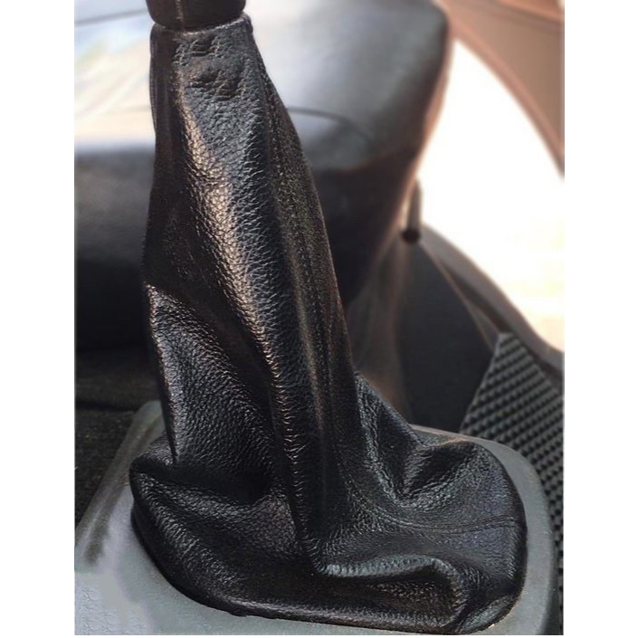 Chụp bụi cần số Isuzu Dmax da bò thật không bong nổ da - Da bọc cần số Isuzu Dmax