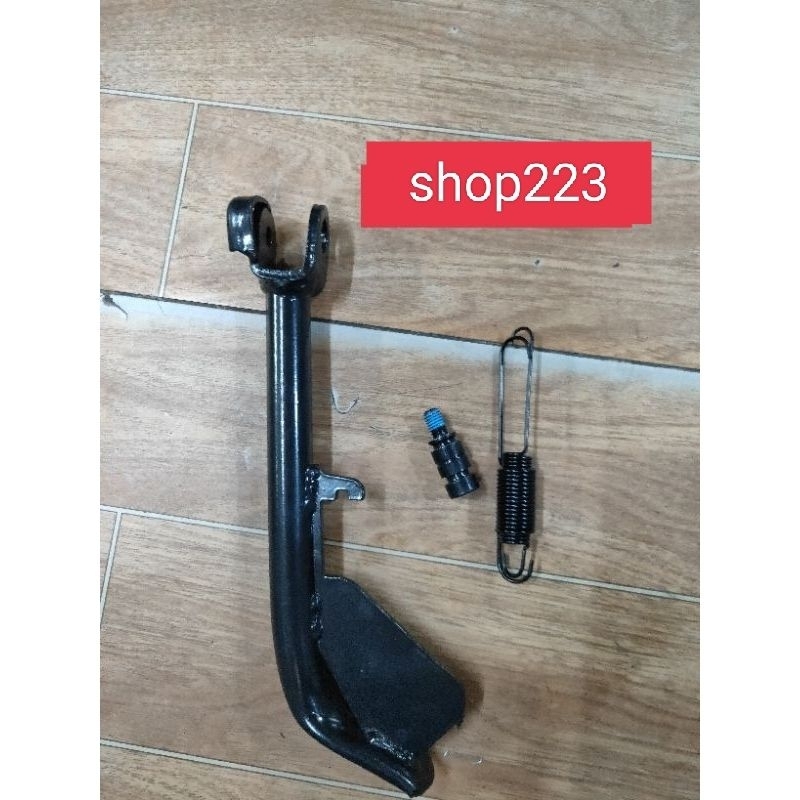 chân chống nghiêng, cạnh xe Liberty Abs