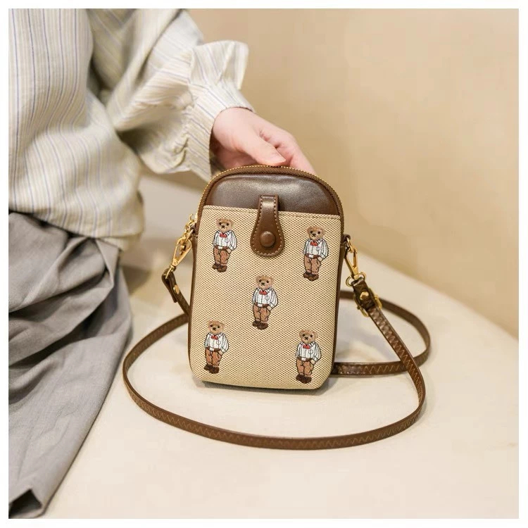 Túi Bibibao Đeo Điện Thoại Hoạ Tiết Gấu Xinh Xắn Hàng Qcl1 Lv19