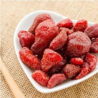 Dâu sấy dẻo 100gr dùng làm kẹo nougat, bánh biscotti