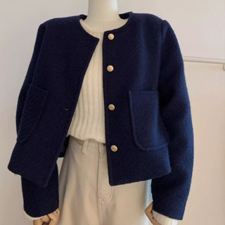 Áo Khoác Dạ Nữ Dáng Ngắn Cao Cấp Cổ Tròn Dài Tay Phối Túi 2 Bên Đính Cúc Kim Loại Thời Trang Sugal AO KHOAC NU 023V1