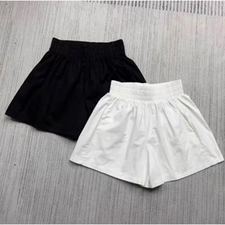 Quần short phồng kaki cạp chun có 2 màu đen trắng có bigsize nữ