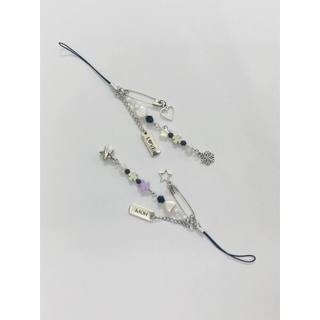Safety pin phonestrap / Móc điện thoại safetypin