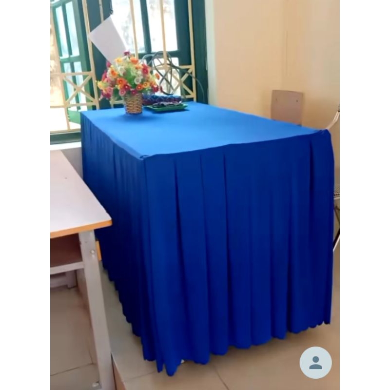 Khăn trải bàn giáo viên.