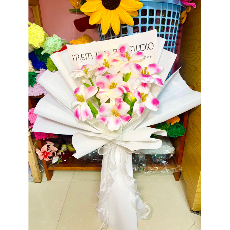 BÓ HOA TULIP NỞ CAO SU NON, BÓ HOA 8 BÔNG TONE TRẮNG MIX HỒNG QUÀ TẶNG 20/10,20/11