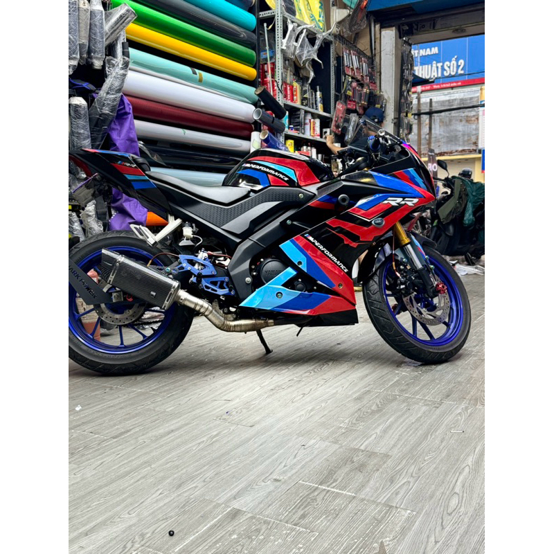 Tem trùm Yamaha R15v3 Đỏ Đen  ấn tượng mạnh mẽ