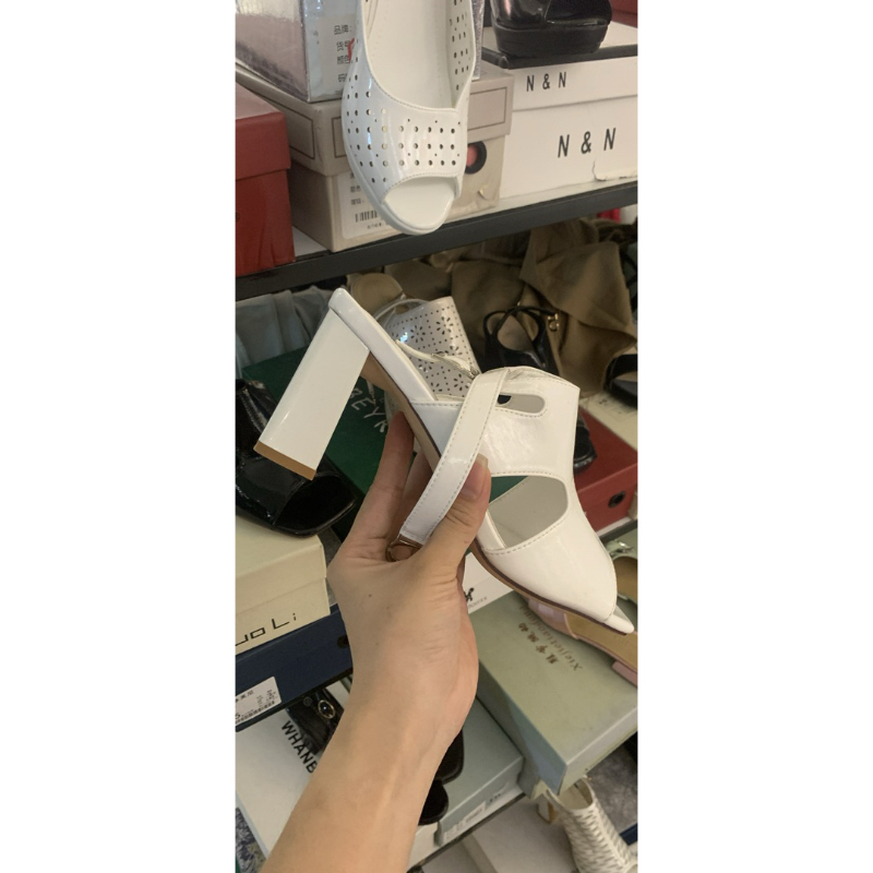 giầy bệt dẻo