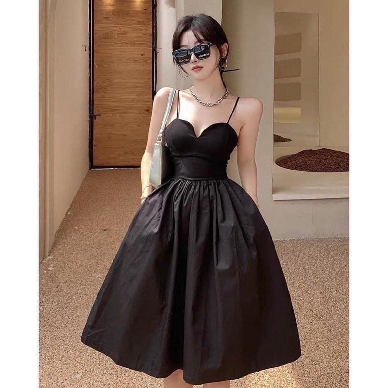 Đầm đen hai dây có mút ngực CD506