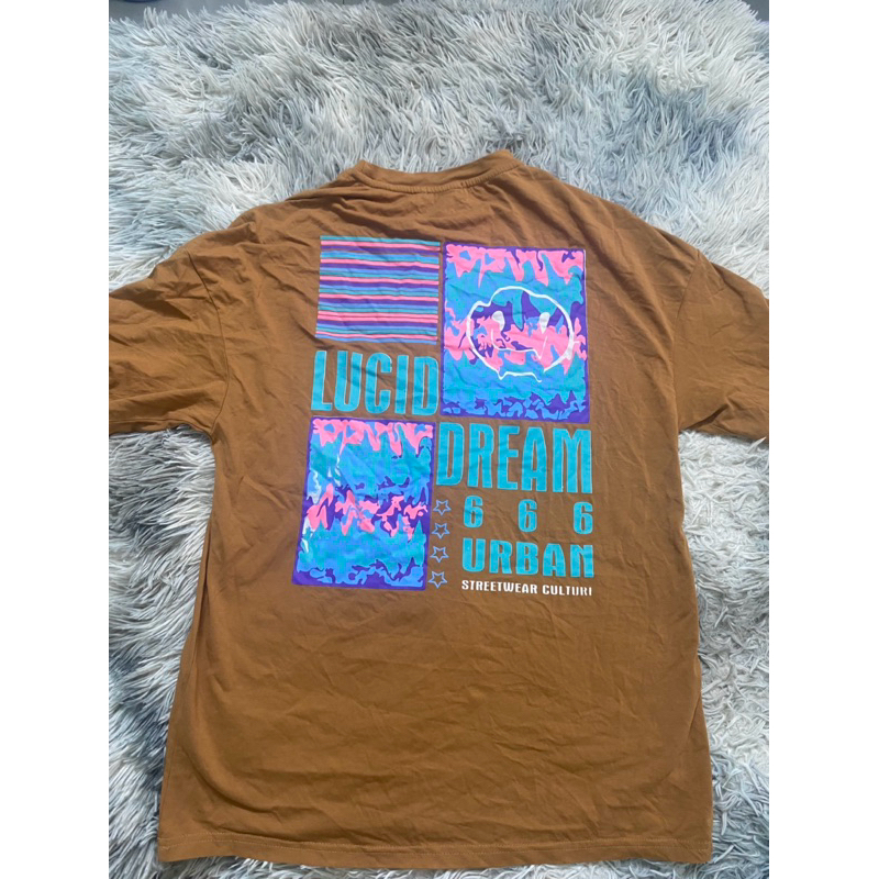 ĐỒ SI/ 2HAND- ÁO THUN IN HOẠ TIẾT NÂU 2 MẶT-ẢNH THẬT DO SHOP TỰ CHỤP VÀ QUAY