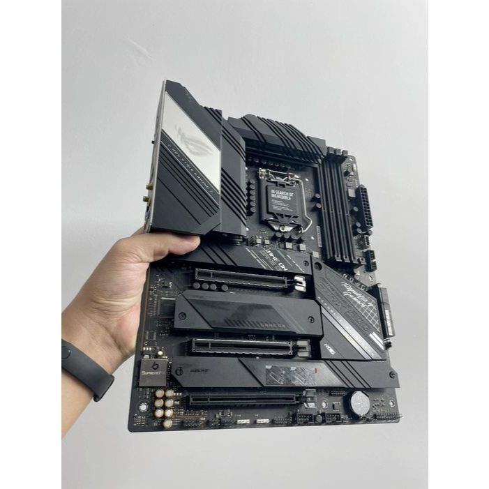 MAIN Z590 F ROG STRIX FUL ATX SOCKET 1200