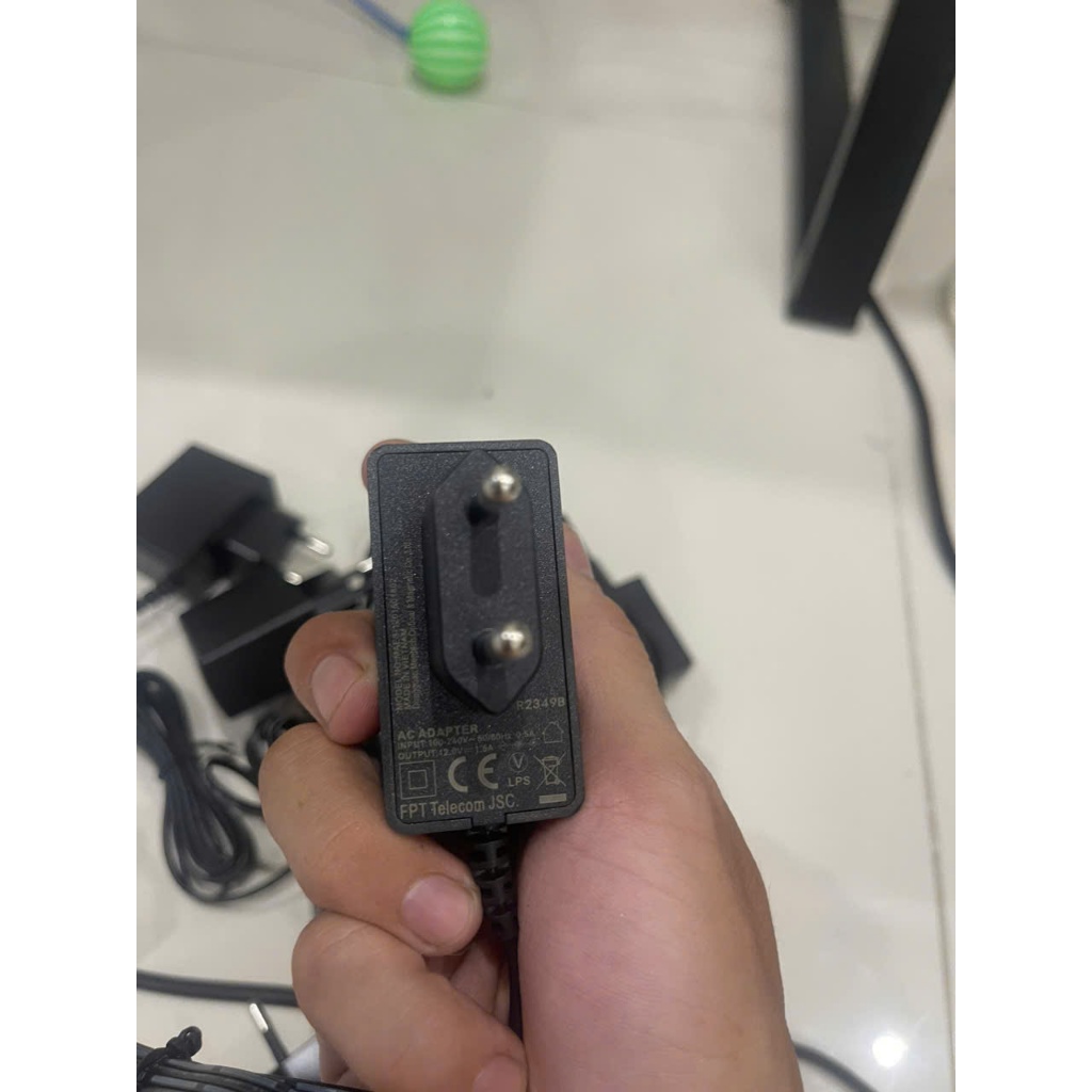 Nguồn 12V 1A fpt chuyên dùng cho tivi box camera và bộ phát sóng wifi Bảo hành 6 tháng lỗi 1 đổi 1