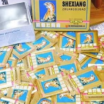 Miếng dán cao con cọp (hổ) giảm đau cơ xương khớp shexiang zhuanggu gao (zhuanggugao 5 chữ)