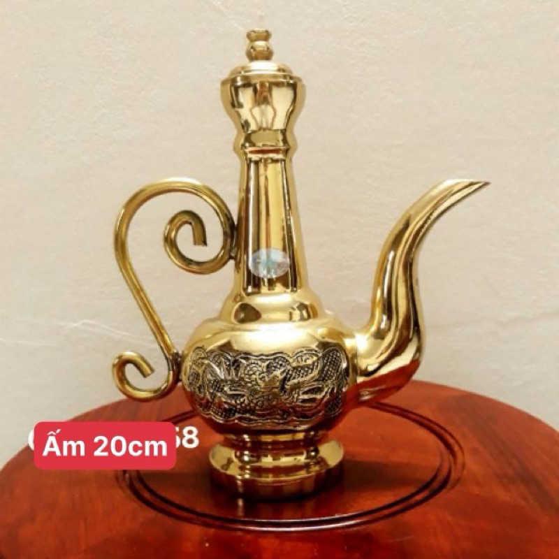 Ấm bình đựng rượu bằng đồng vàng