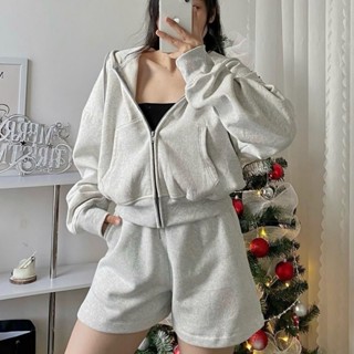 Áo Khoác Hoodie Zip Nữ Croptop From Rộng Khóa Kéo Mũ To Tay Phồng Chất Liệu Nỉ Bông Dày Dặn Mềm Mại Không Xù