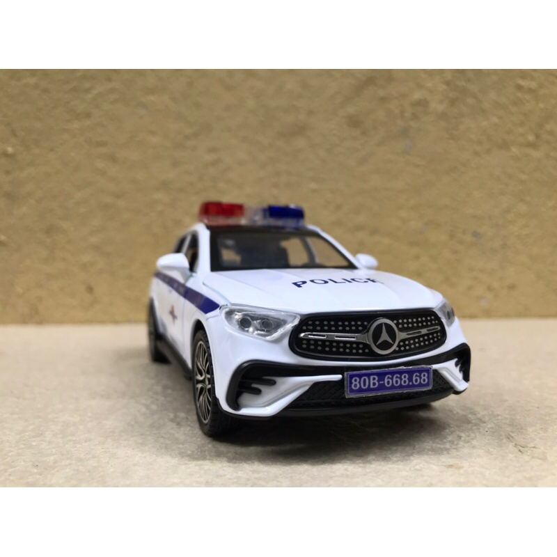 Mô hình xe Mer_cedes GLC Police CSGT 1:32