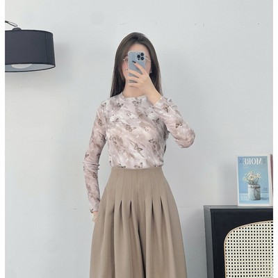 Áo Thun 𝐂𝐂𝐇𝐀𝐓  Dáng Ôm Body Tay Dài Nhún Eo Họa Tiết Bướm Chất Liệu Cao Cấp 24TDC5002OT