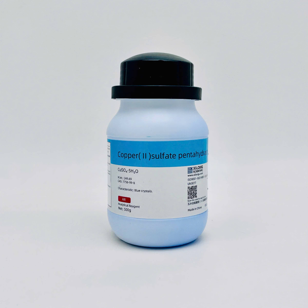 Hóa chất Copper (II) Sulfate Pentahydrate ≥99% (CuSO4.5H2O, AR, Chai 500G, Xilong, Cas 7758-99-8)