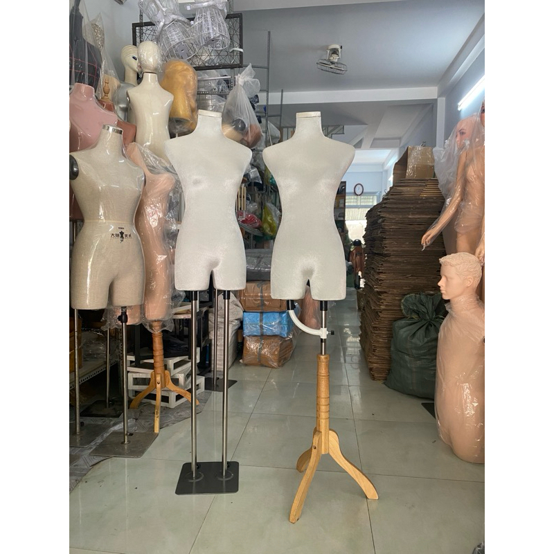(HOẢ TỐC) manocanh nhung chân gỗ size s (81-61-86) (0 MẶC QUẦN ĐƯỢC)