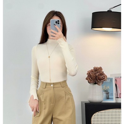 Áo Len 𝐂𝐂𝐇𝐀𝐓 Cổ Leo Dáng Ôm Dài Tay Chất Liệu Len Mềm Mại Cao Cấp 24LDW8001OT