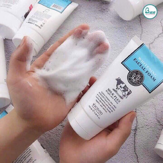 Sữa rửa mặt tạo bọt trắng da Beauty Buffet Scentio Milk Plus Whitening Q10 Facial Foam 100ml