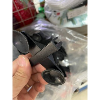 Chân hít kính giữ vách ngăn bể cá