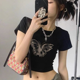 Áo Croptop Nữ In Hình Bướm Nâu   – Phong Cách Năng Động, Có 3 Size S, M, L